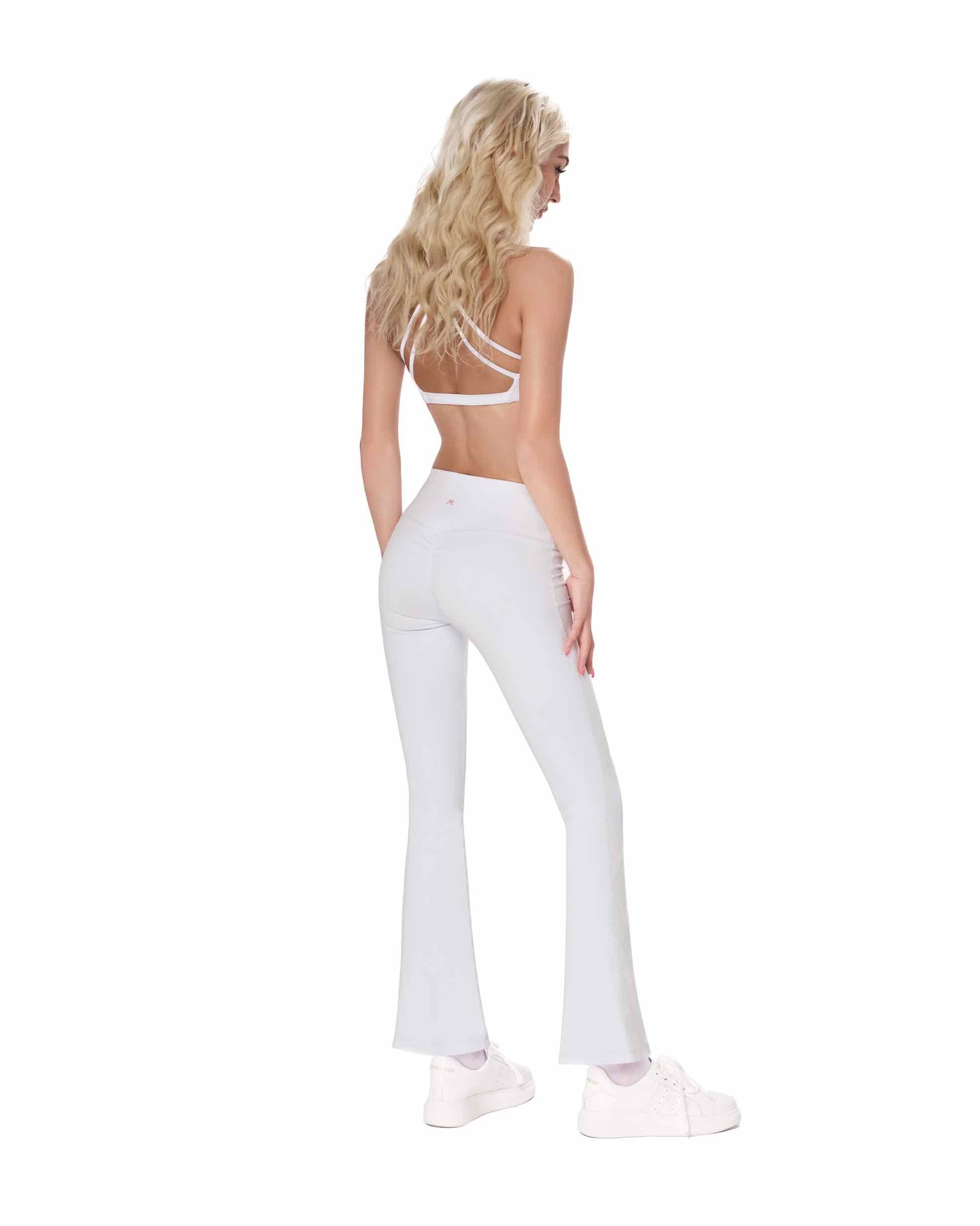 Zoe Petite Scrunch Flare Leggings - White – Cosette di Ames